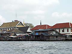 Houses along the Chao Phraya